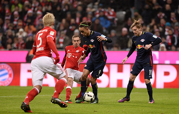 他的发球状 他的发球状